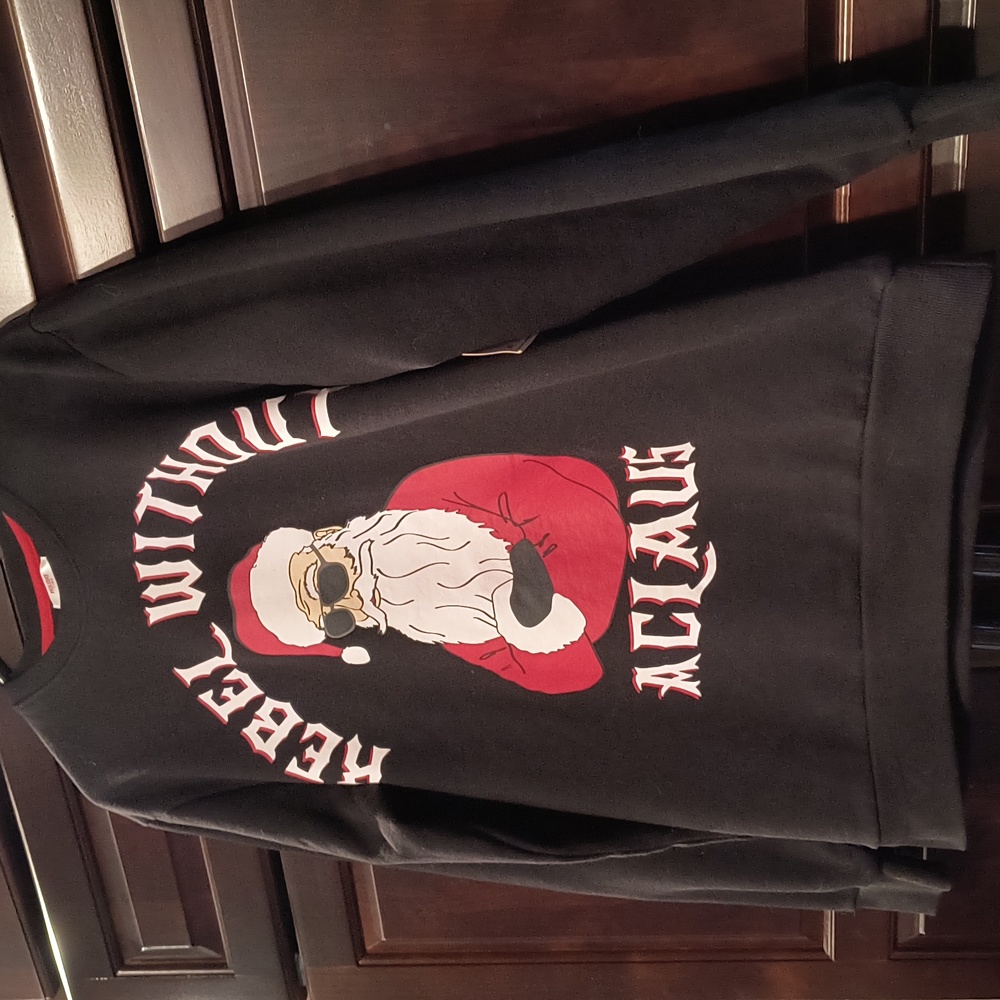 NWT Holiday Time Santa Sweatshirt, Black, L